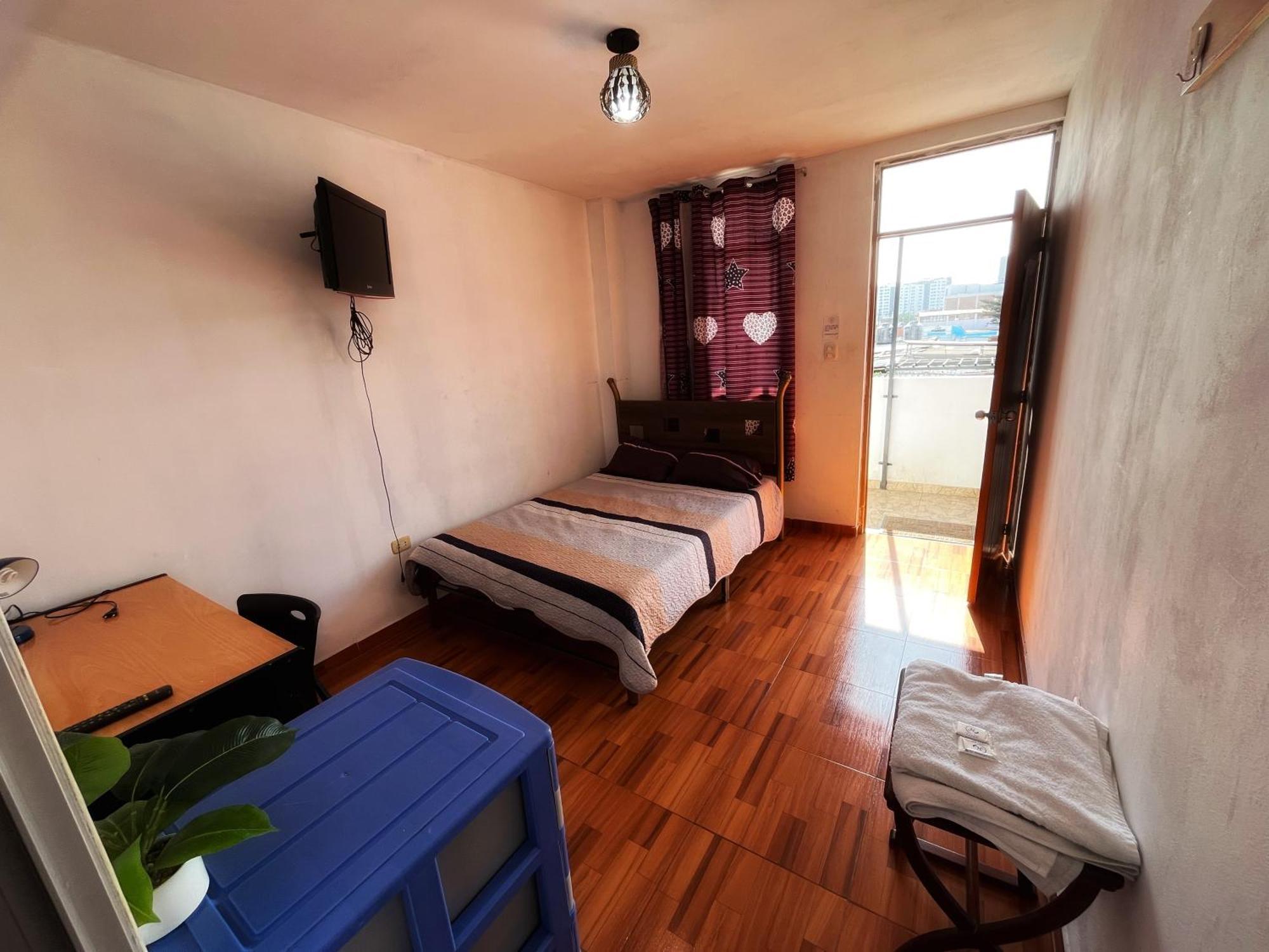Ugarte Street Bed & Breakfast Trujillo Exterior photo
